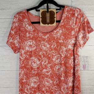 Medium LuLaRoe Classic T